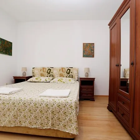 Lazur Sunrise Apartamento *